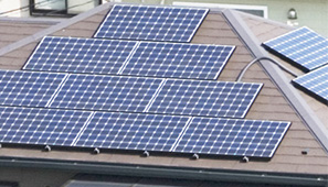 住宅屋根の太陽光発電システム